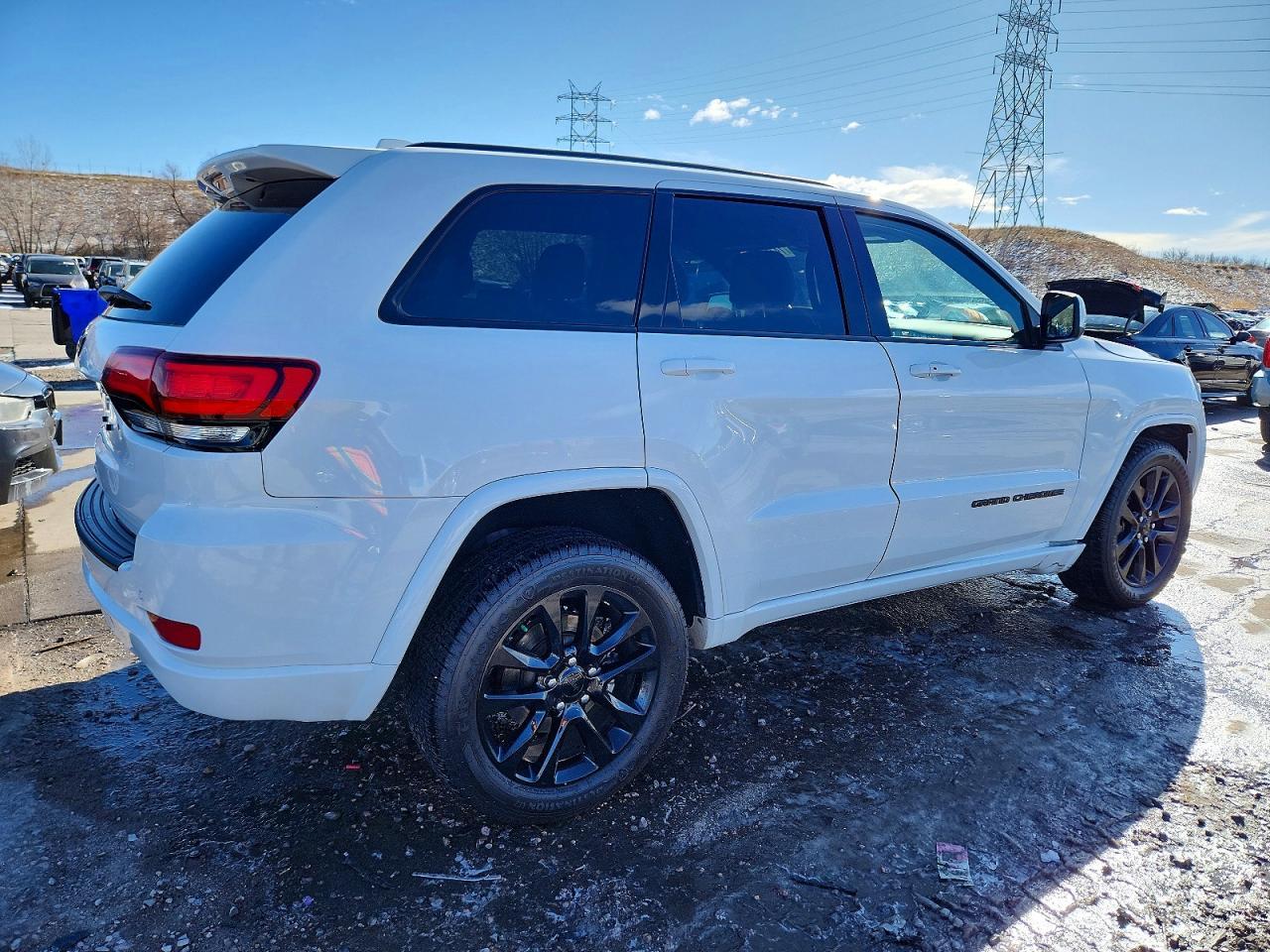 2021 Jeep Grand Cherokee Laredo - Image 3