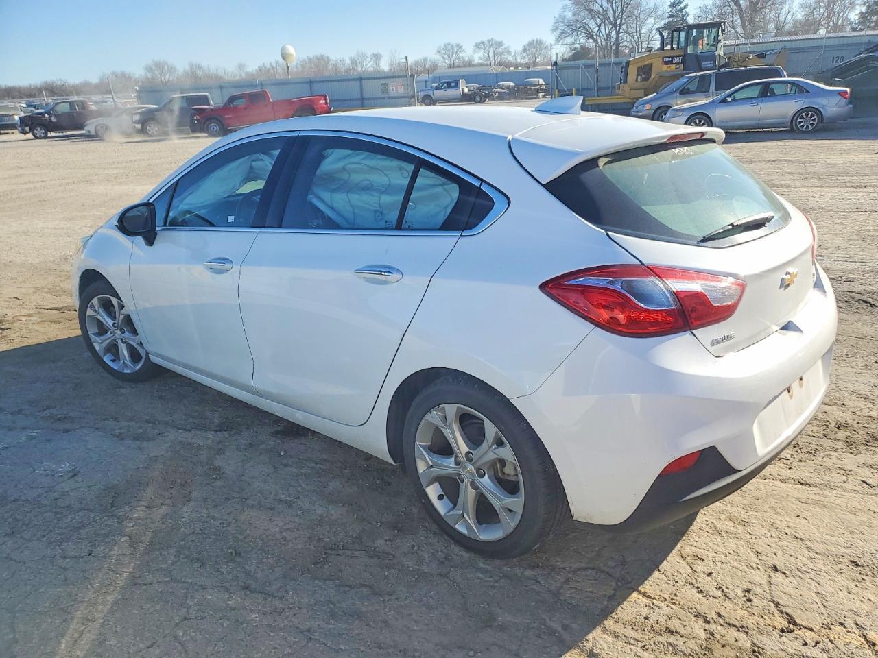 2017 Chevrolet Cruze Premier - Image 2