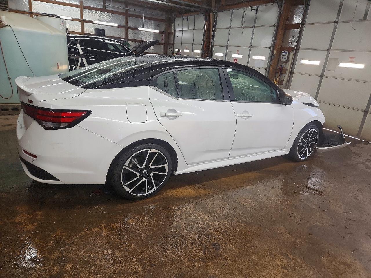 2024 Nissan Sentra Sr - Image 3