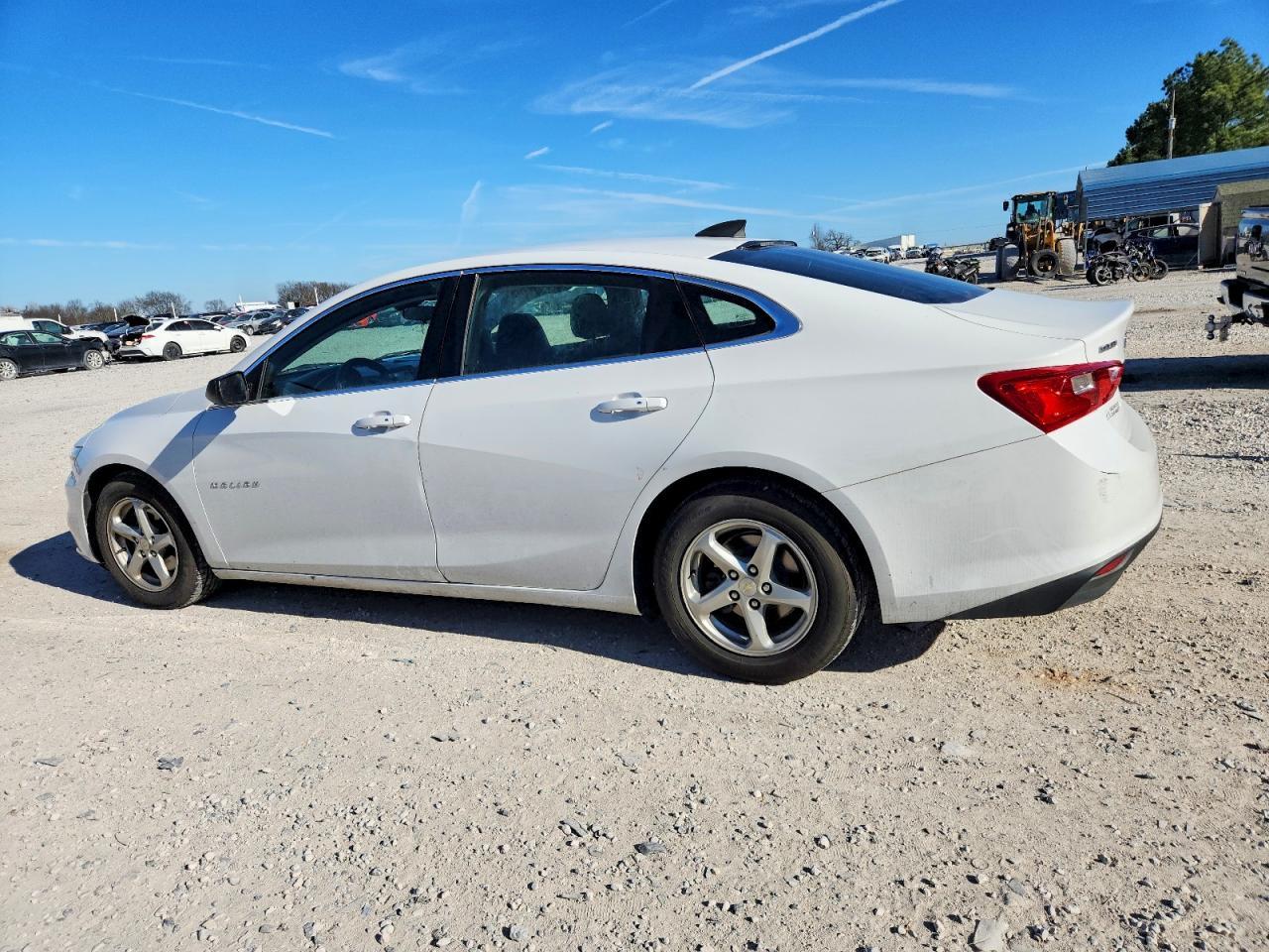 2016 Chevrolet Malibu Ls - Фото 2