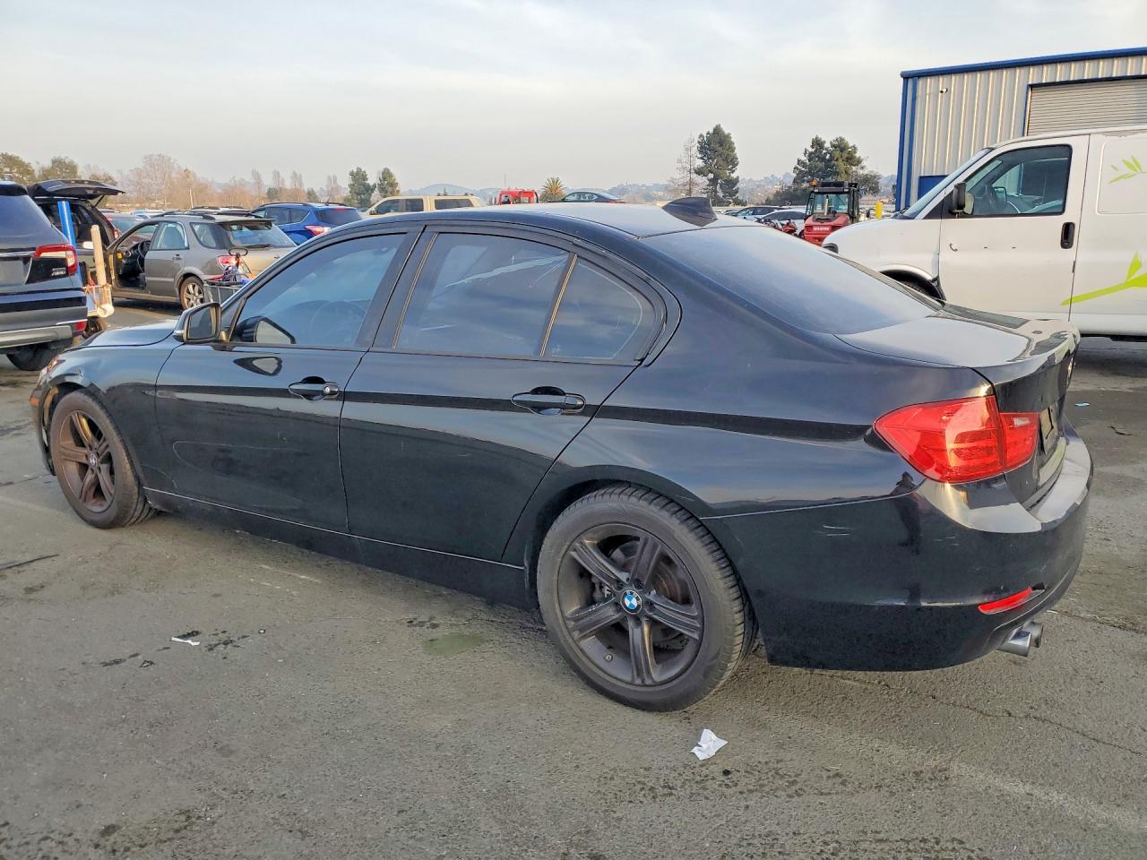 2014 BMW 328 I Sulev - Image 2