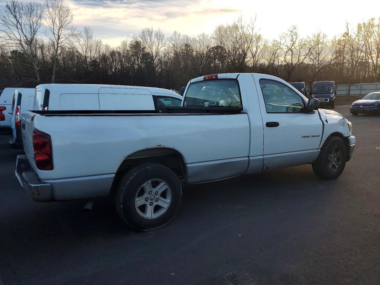 2007 Dodge Ram 1500 St - Image 3
