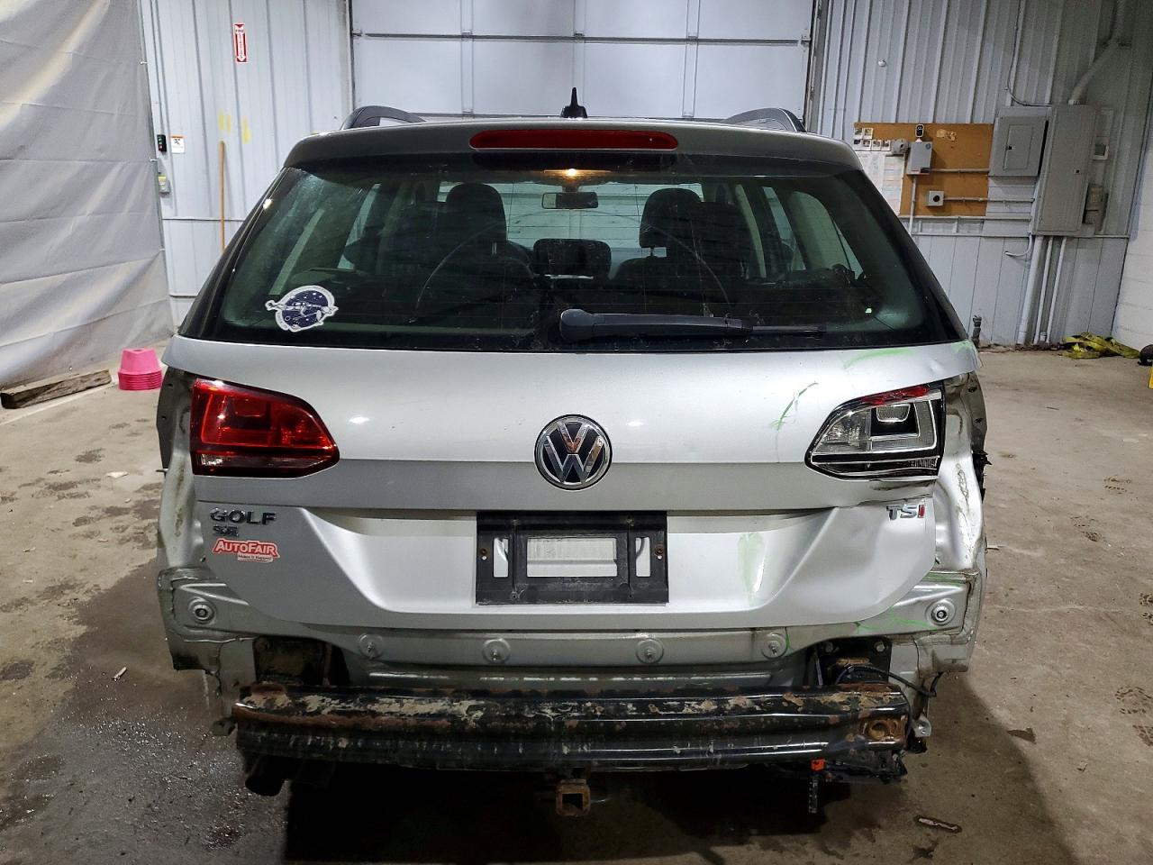 2017 Volkswagen Golf Sportwagen S - Image 6