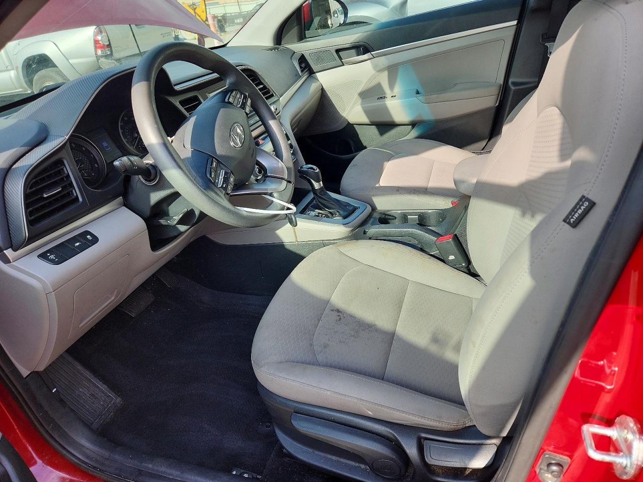 2020 Hyundai Elantra Se - Фото 7