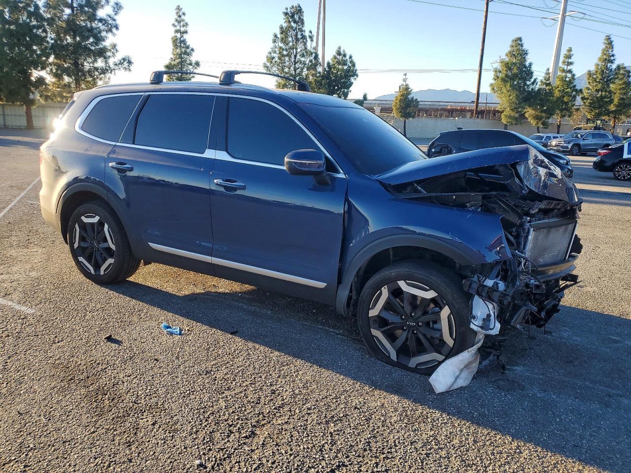 2025 Kia Telluride S - Image 4