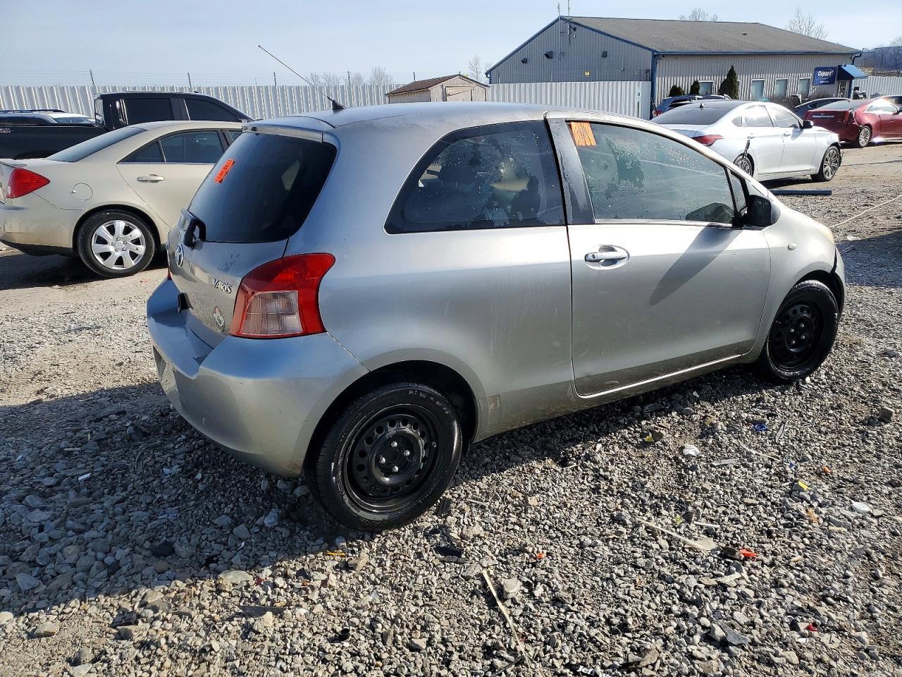 2008 Toyota Yaris Base - Фото 3