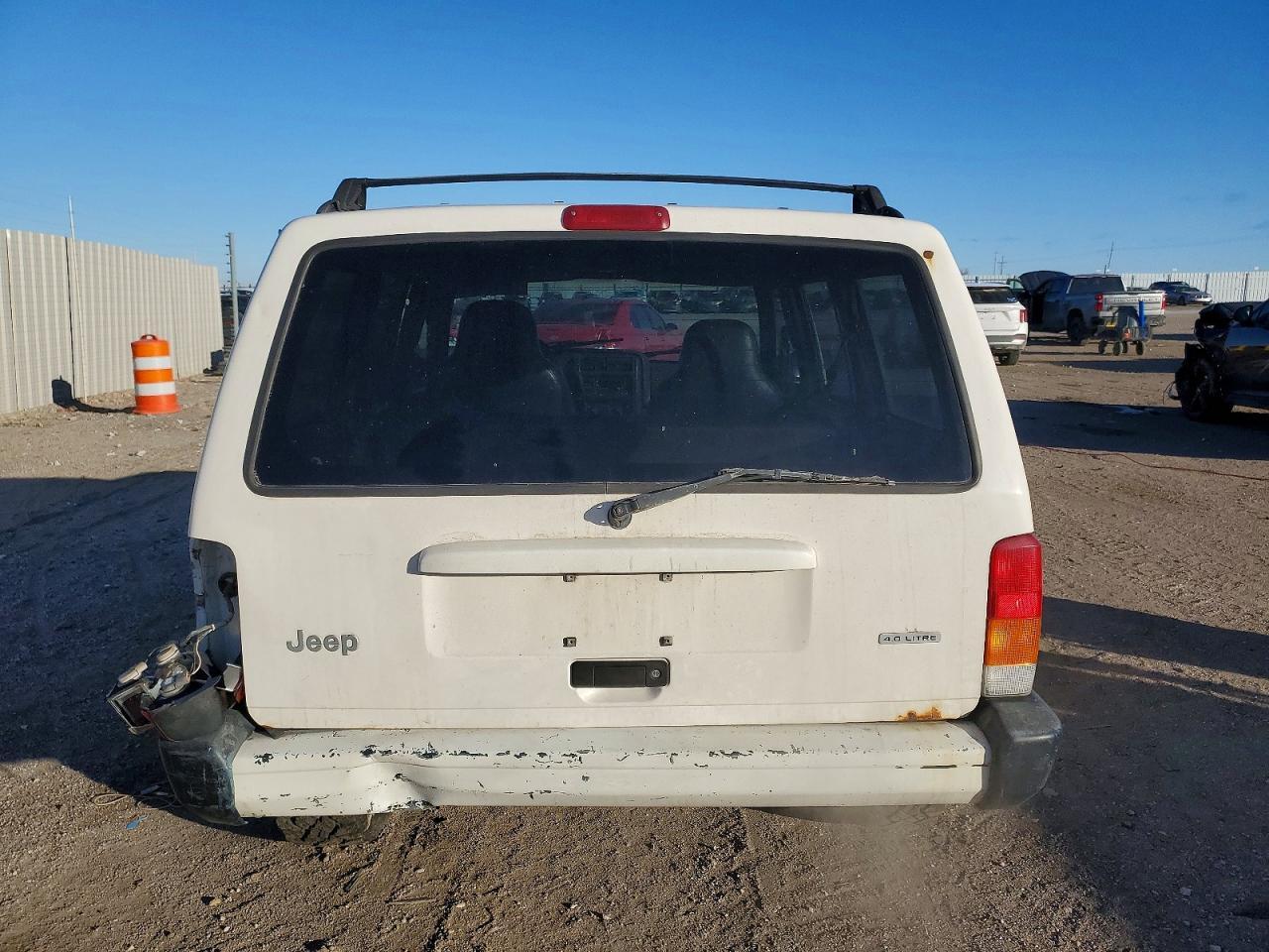 2001 Jeep Cherokee Sport - Image 6