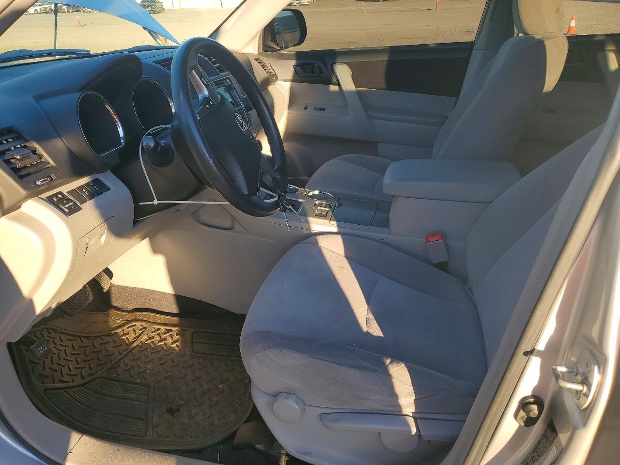 2013 Toyota Highlander Base - Фото 7
