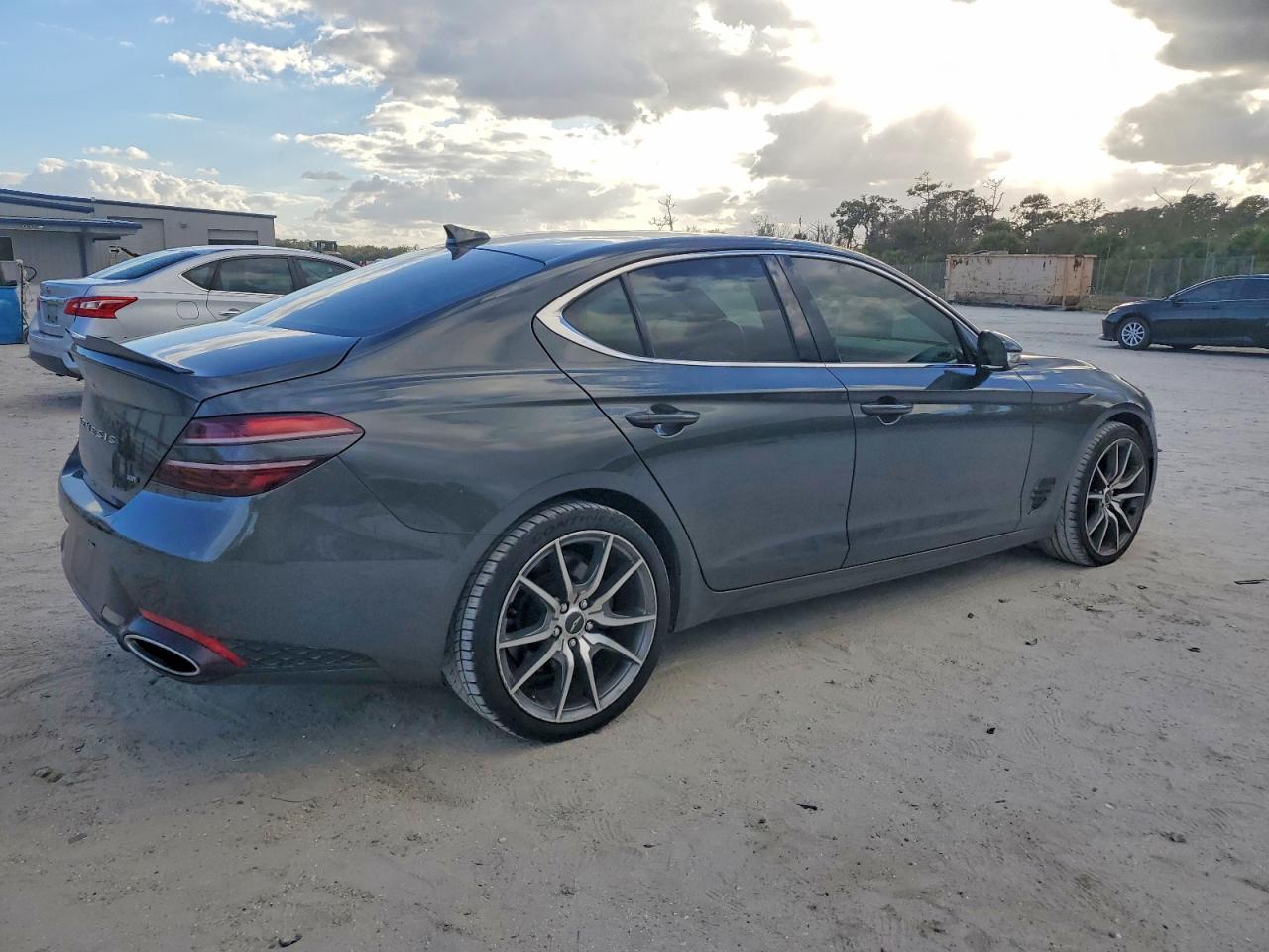 2022 Genesis G70 3.3T Standard - Image 3