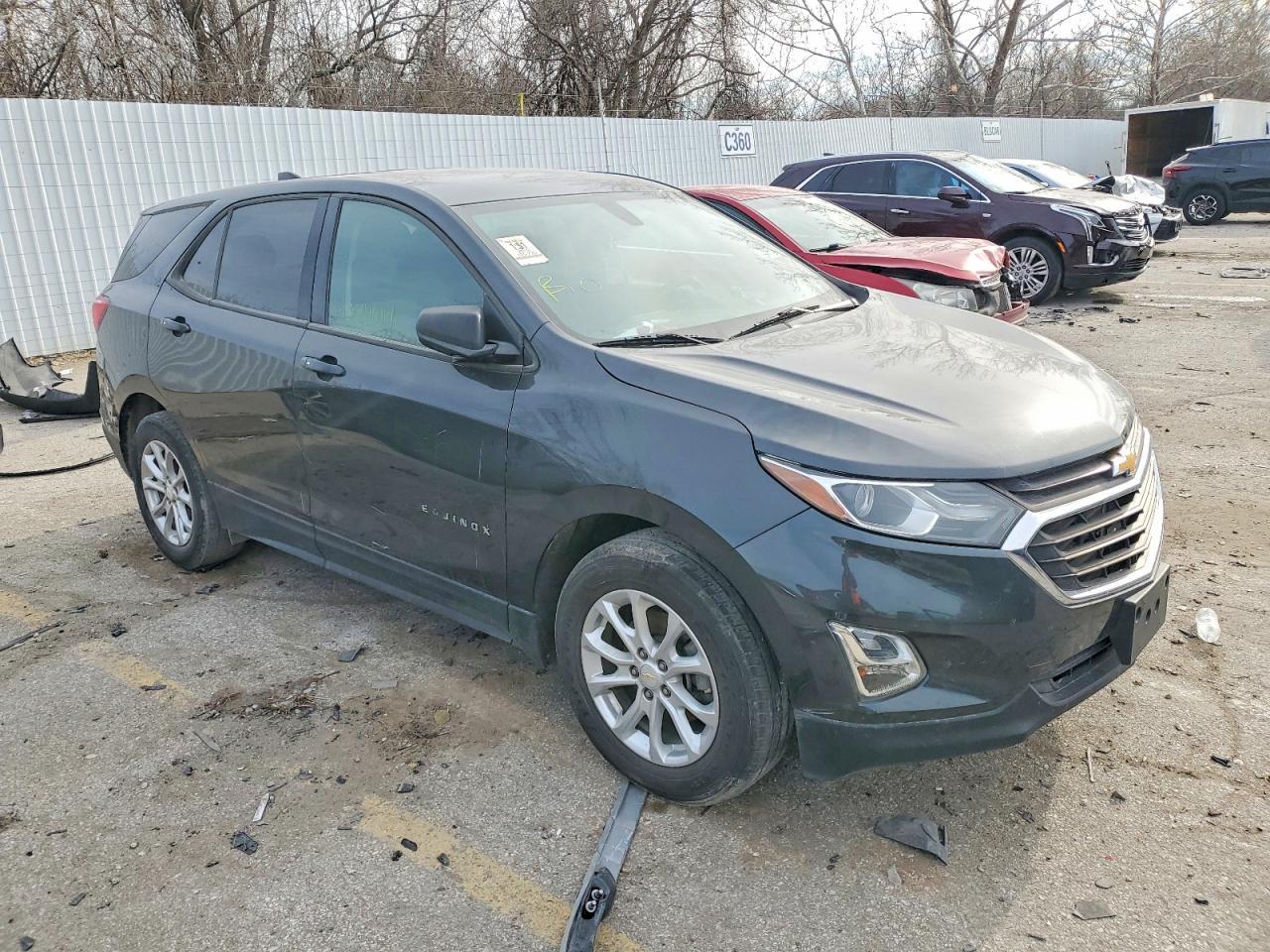 2019 Chevrolet Equinox Ls - Image 4