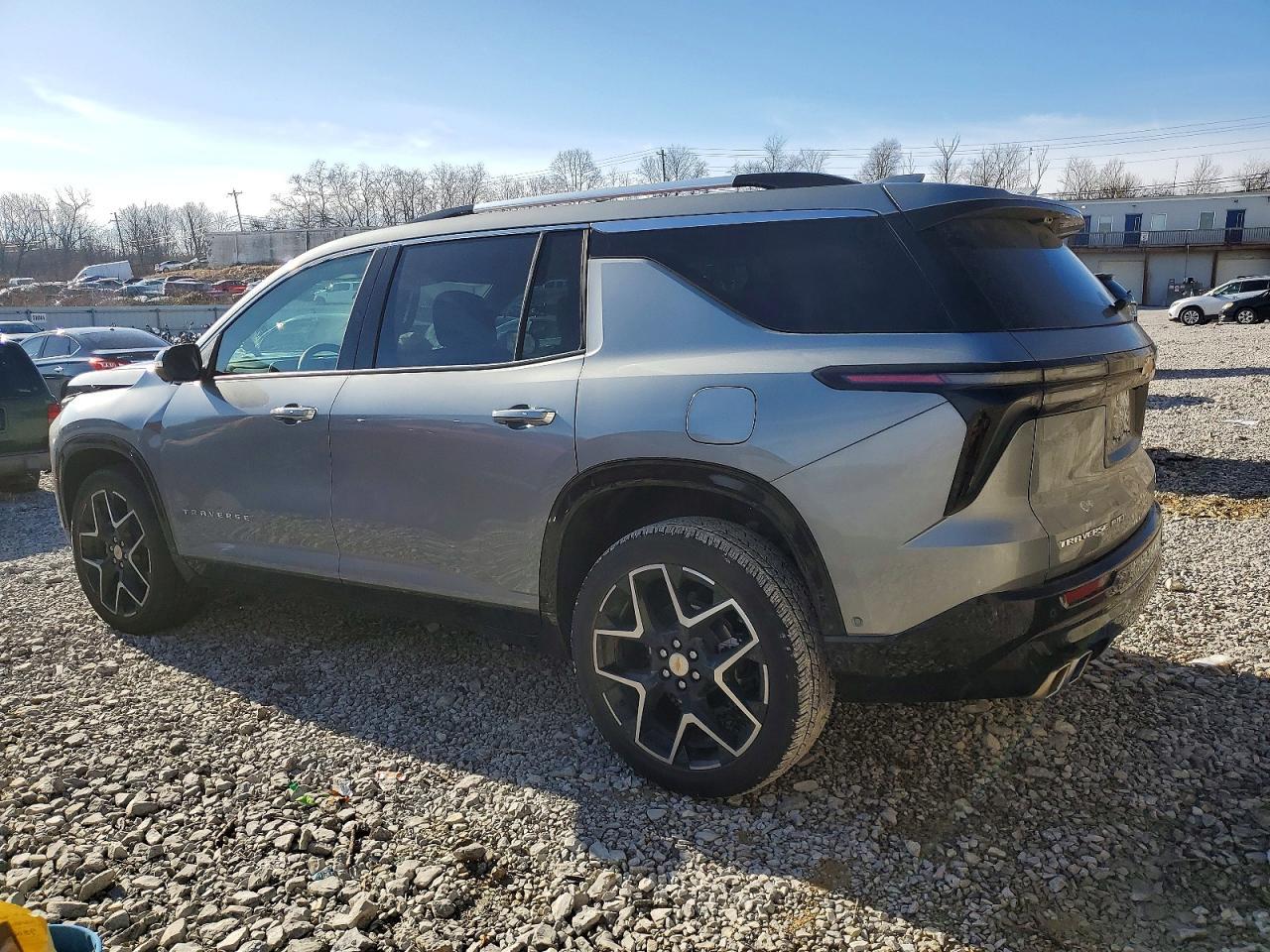 2025 Chevrolet Traverse High Country - Фото 2