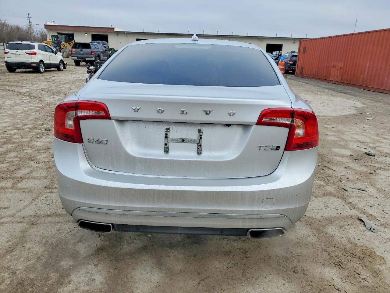 2017 Volvo S60 Premier - Фото 6