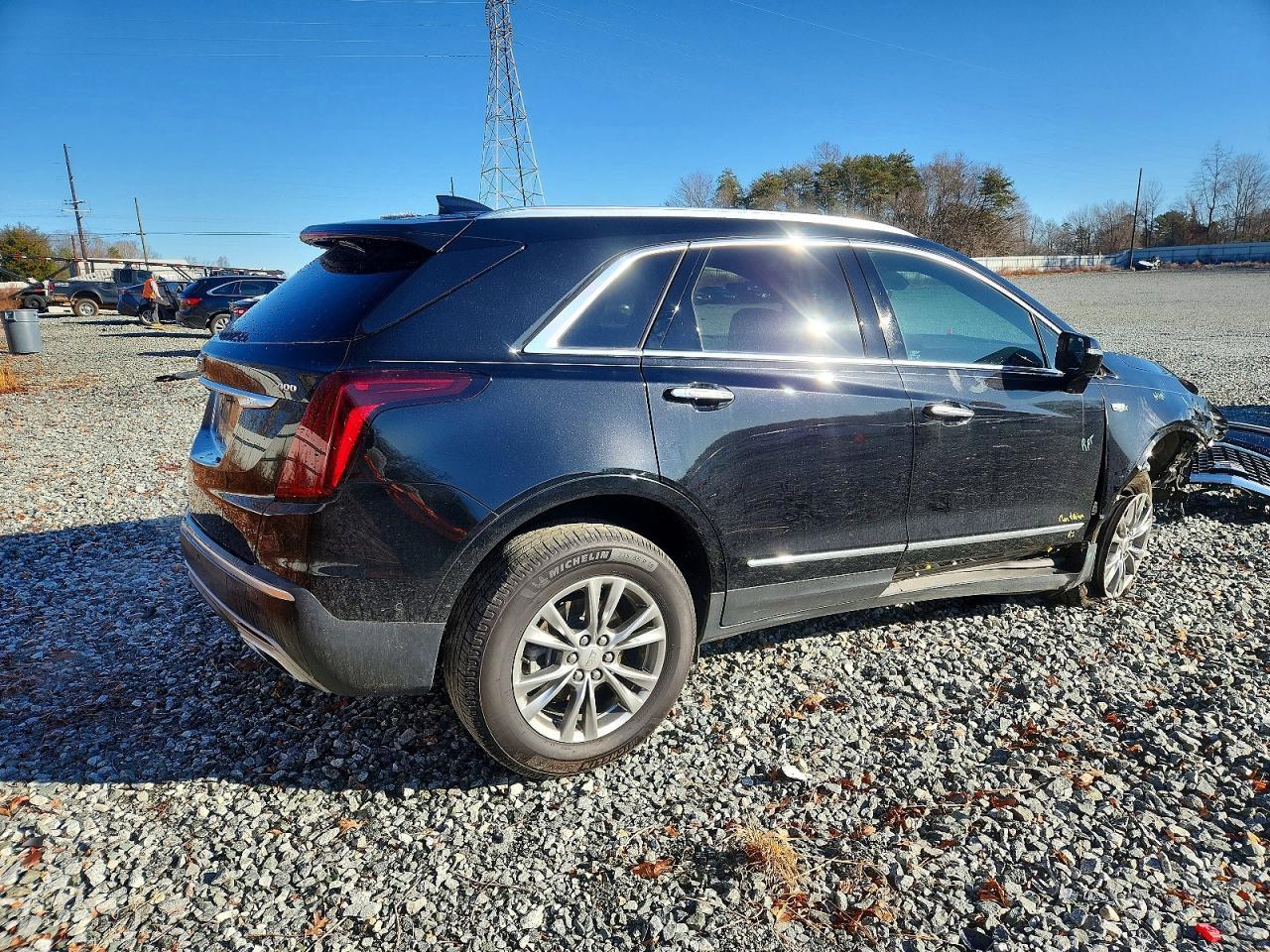 2021 Cadillac Xt5 Premium Luxury - Image 3