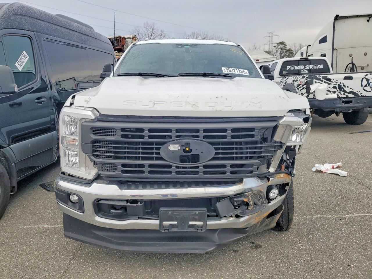 2023 Ford F350 Super Duty - Image 5