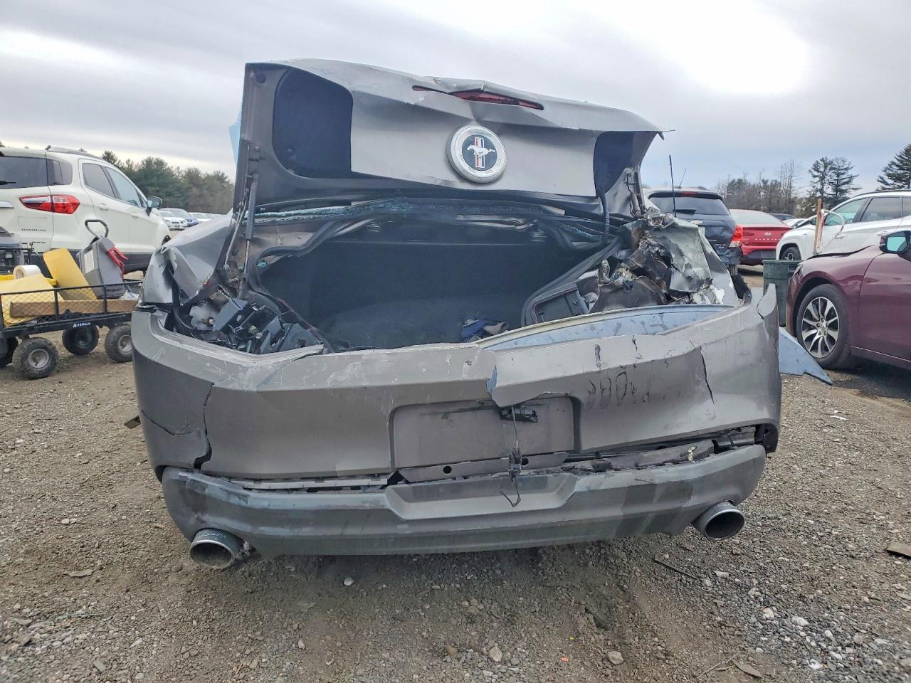 2011 Ford Mustang - Фото 6