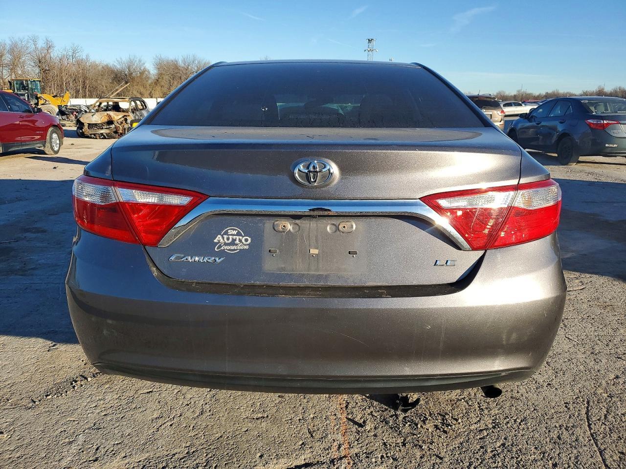 2016 Toyota Camry Le - Image 6