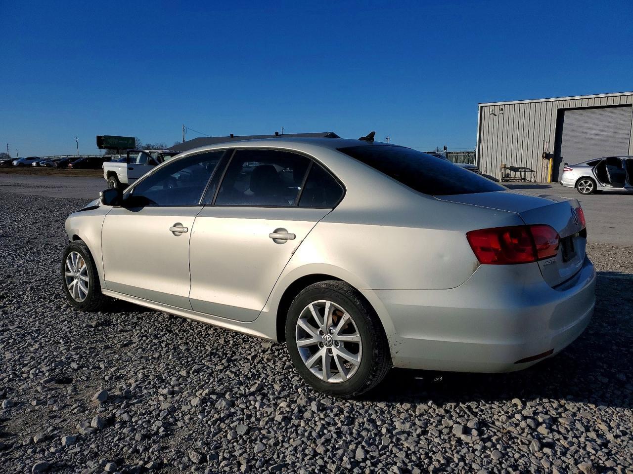 2012 Volkswagen Jetta Se - Image 2