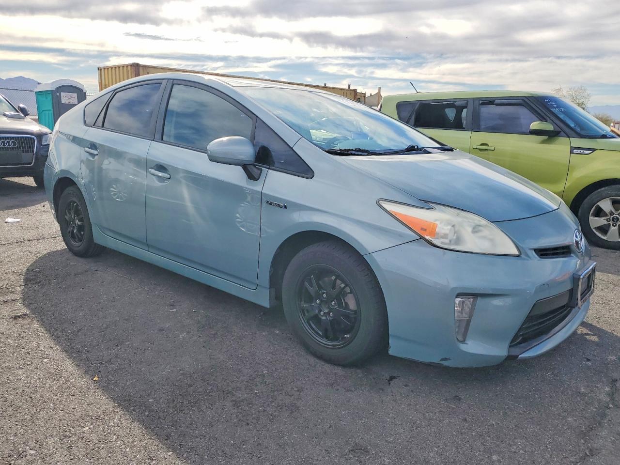 2013 Toyota Prius - Фото 4