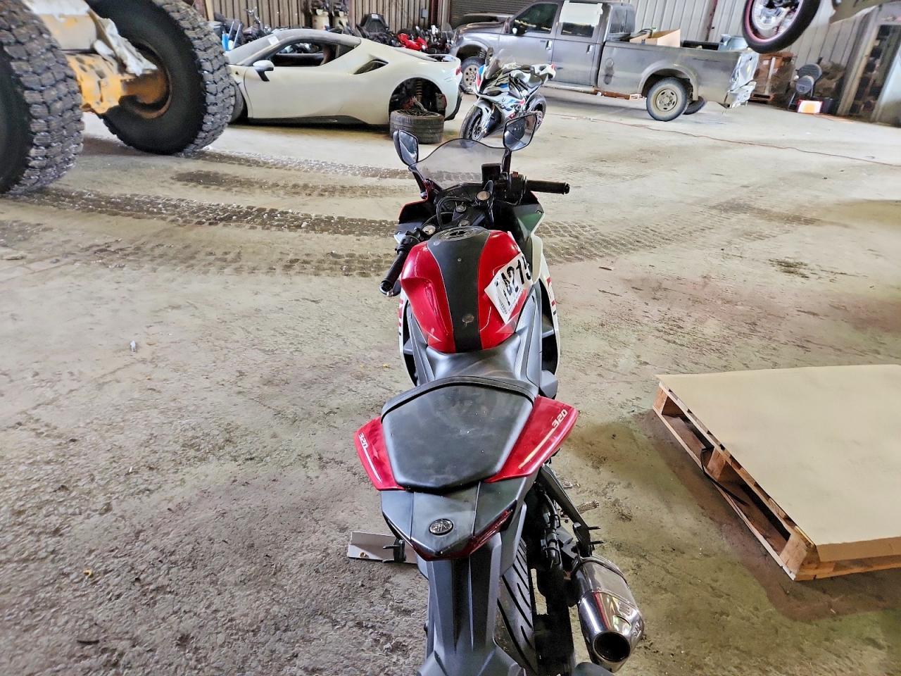 2015 Yamaha Yzfr3 - Фото 6