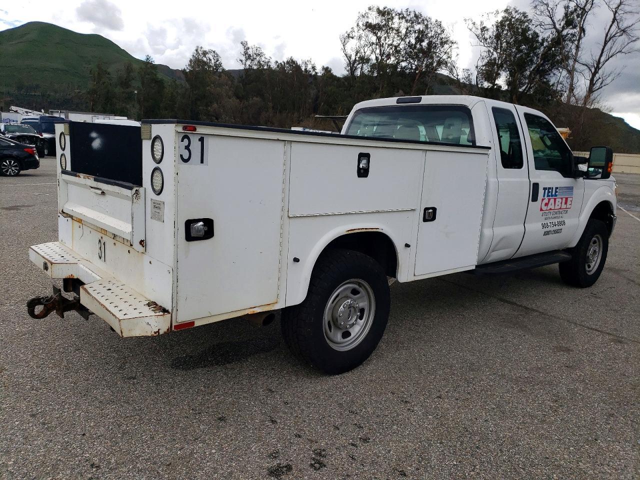 2015 Ford F350 Utility / Service Truck - Image 3