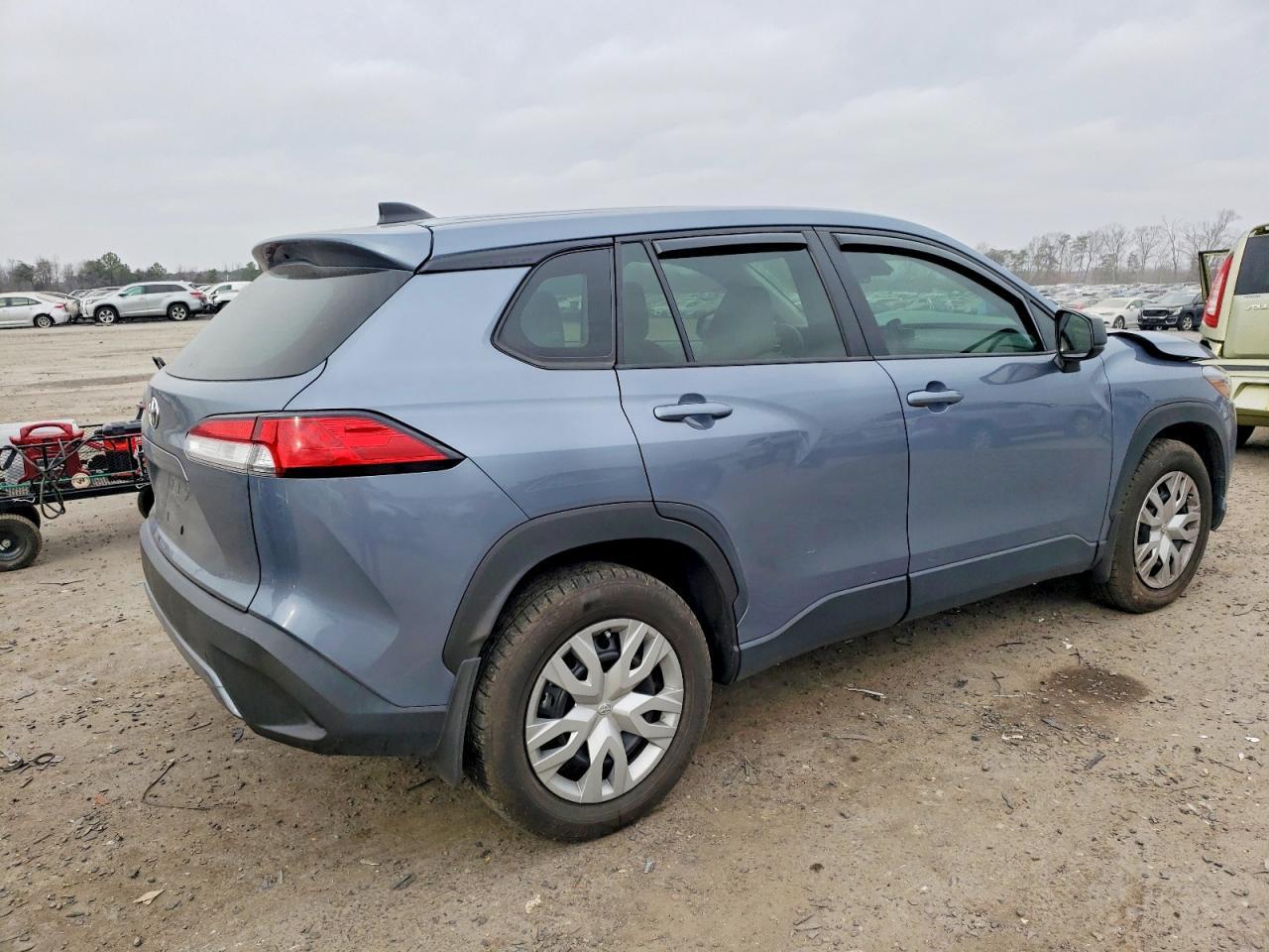 2022 Toyota Corolla Cross L - Фото 3