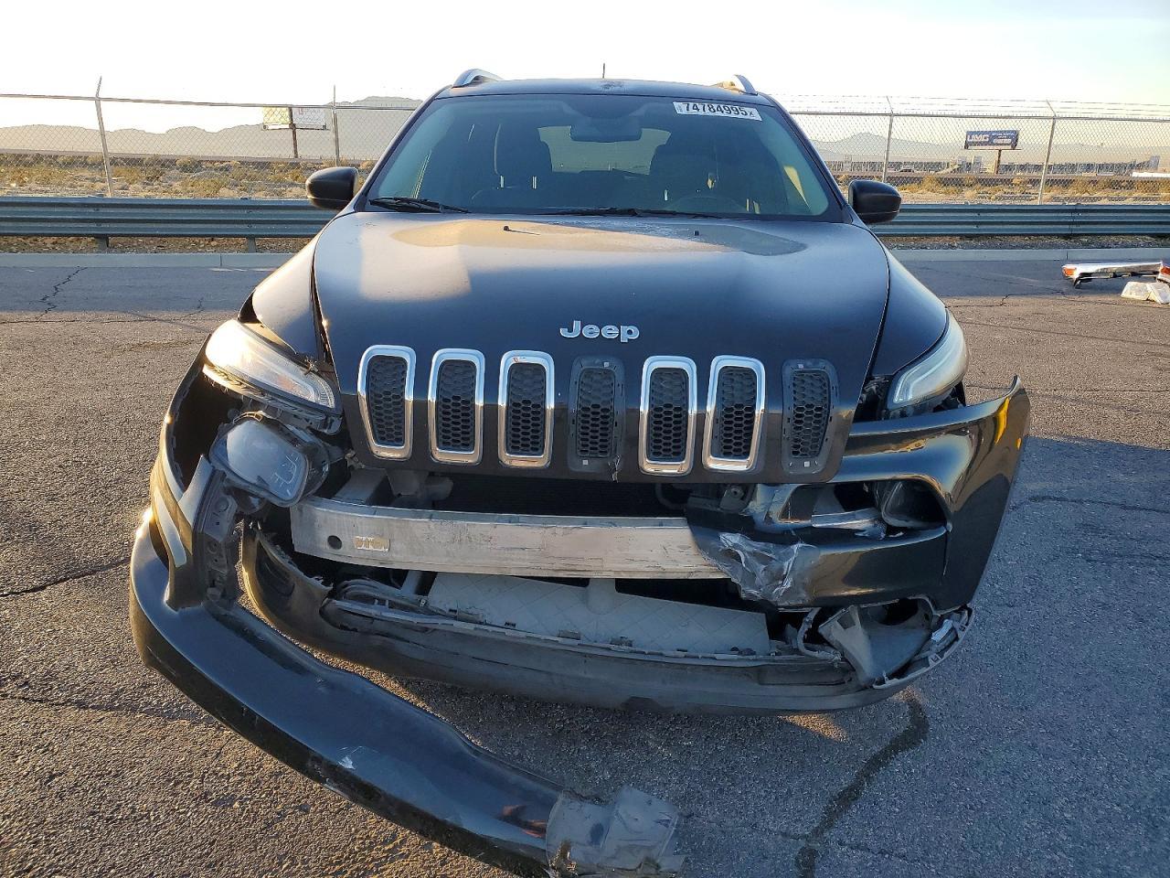 2015 Jeep Cherokee Sport - Фото 5