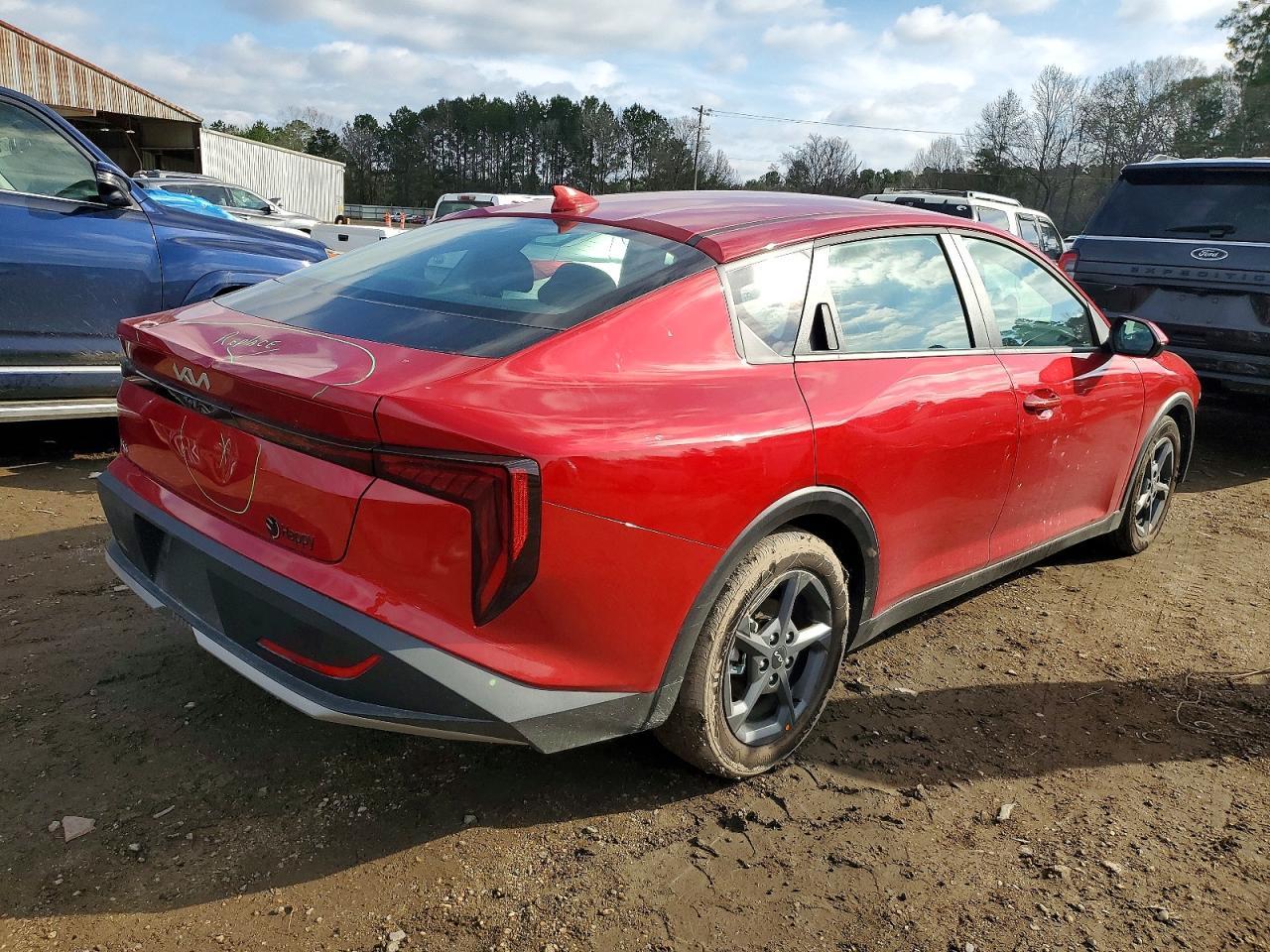 2025 Kia K4 Lx - Image 3