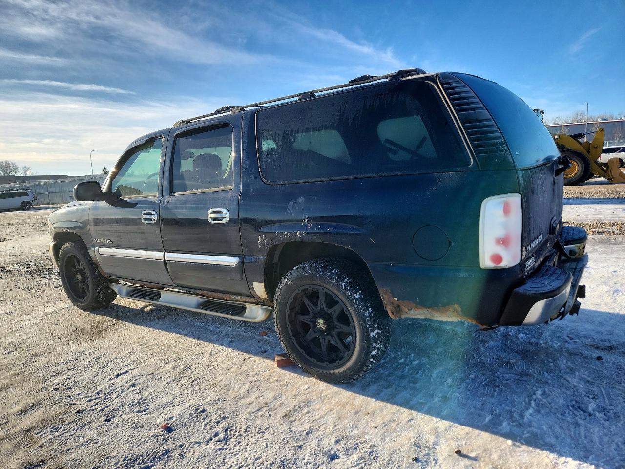 2004 GMC Yukon Xl - Image 2