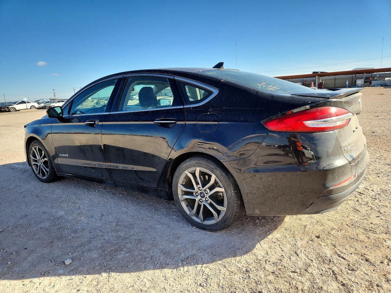 2019 Ford Fusion Titanium - Фото 2