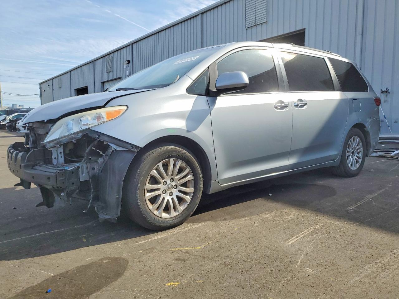 2015 Toyota Sienna Xle 8-Passenger