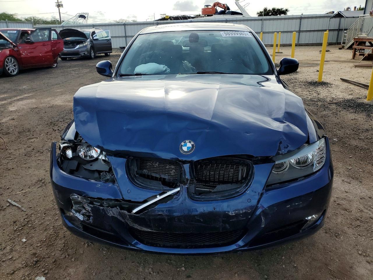 2011 BMW 328 I - Image 5