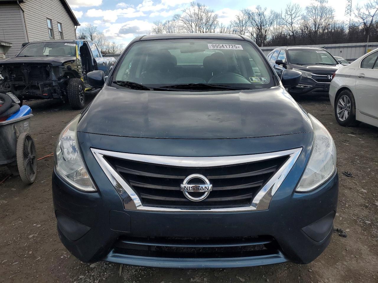 2016 Nissan Versa S - Image 5