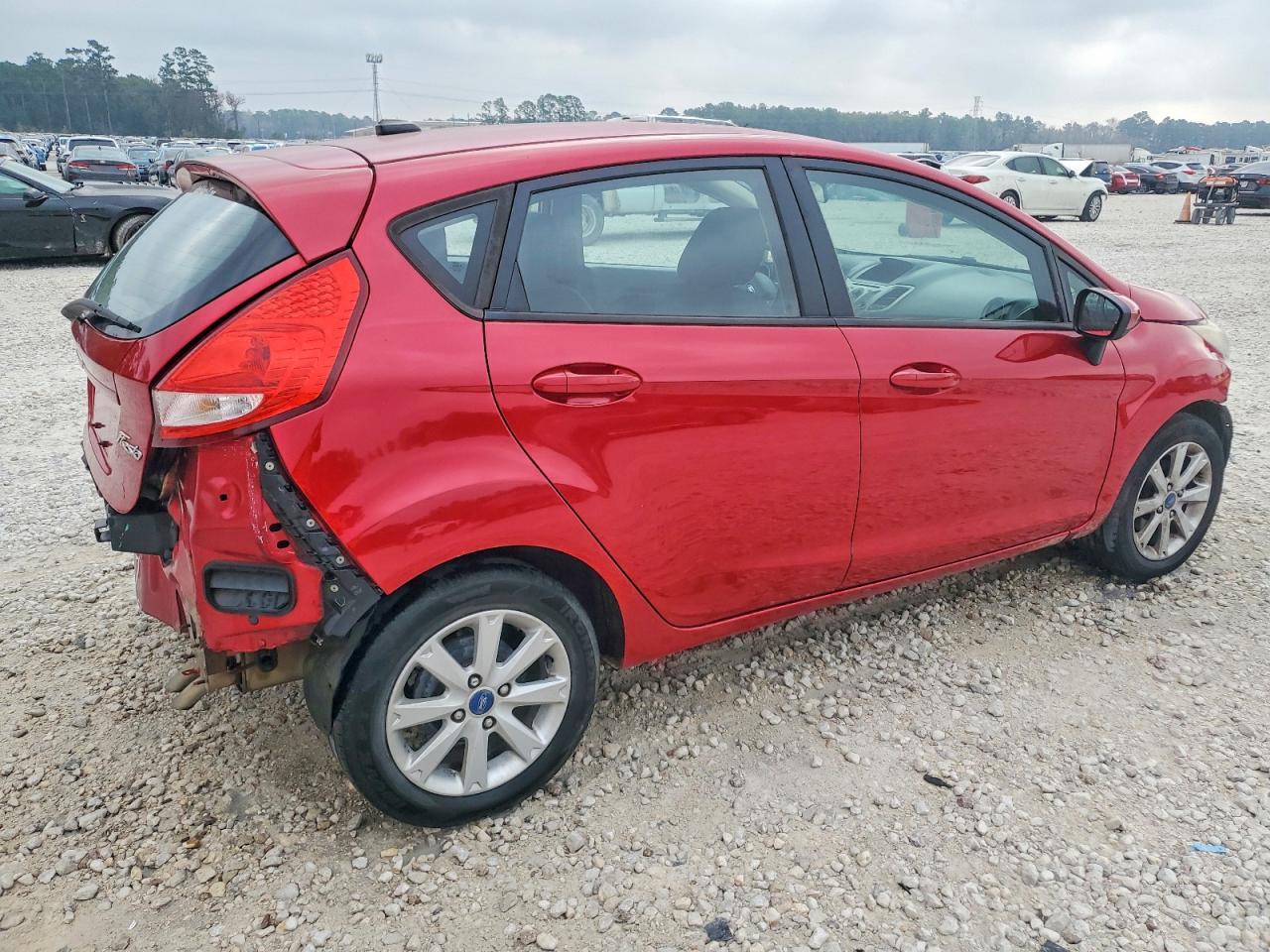 2012 Ford Fiesta Se - Фото 3