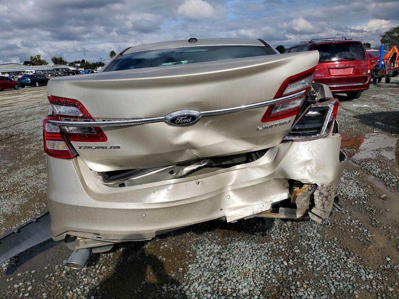 2018 Ford Taurus Limited - Фото 6