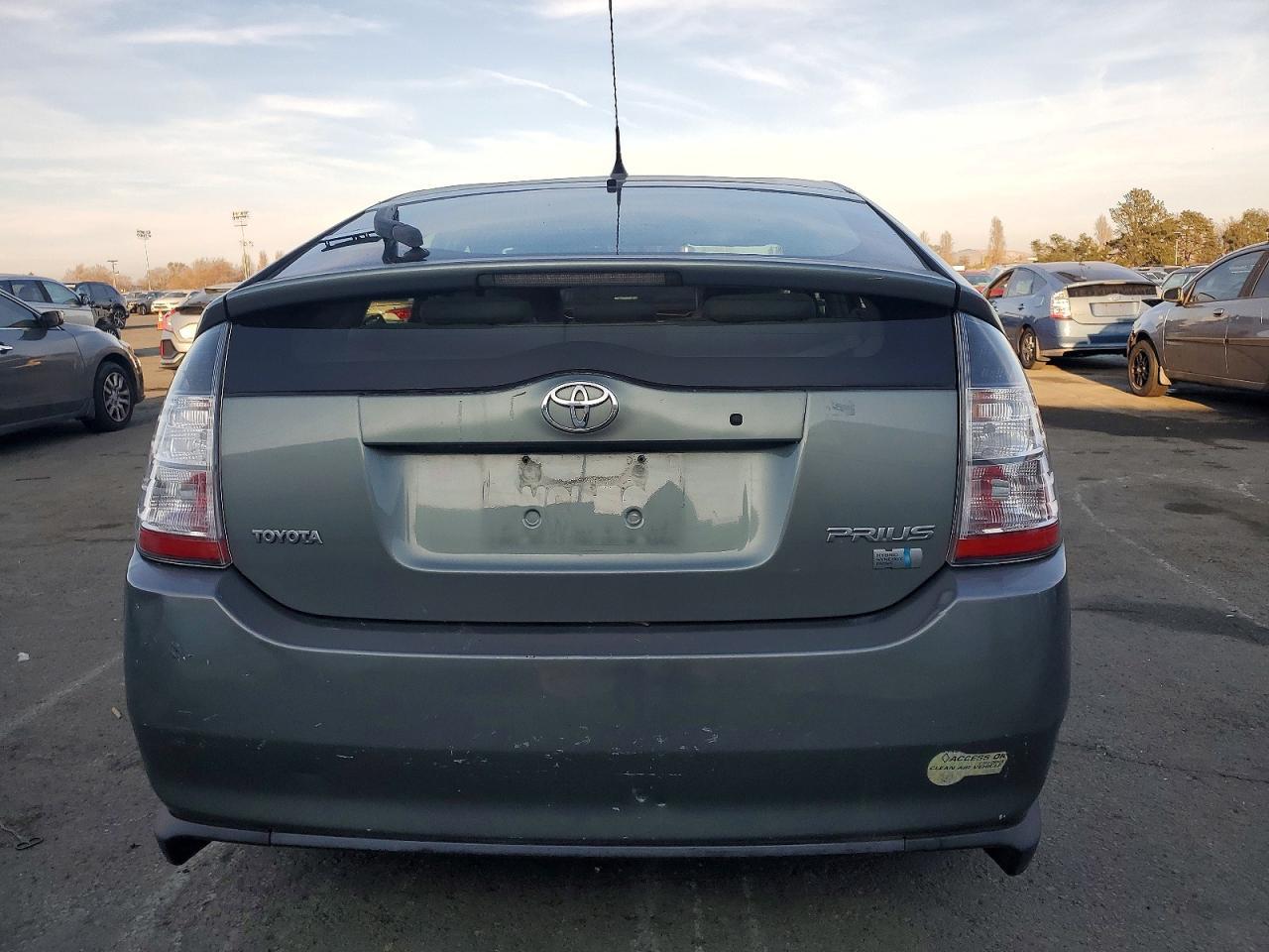 2005 Toyota Prius - Image 6