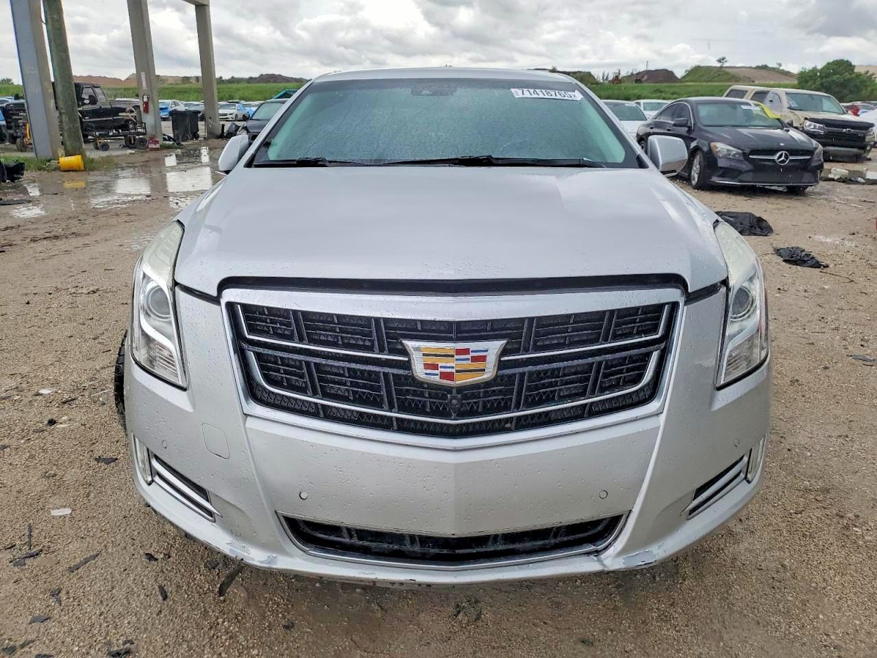 2017 Cadillac Xts Luxury - Image 5