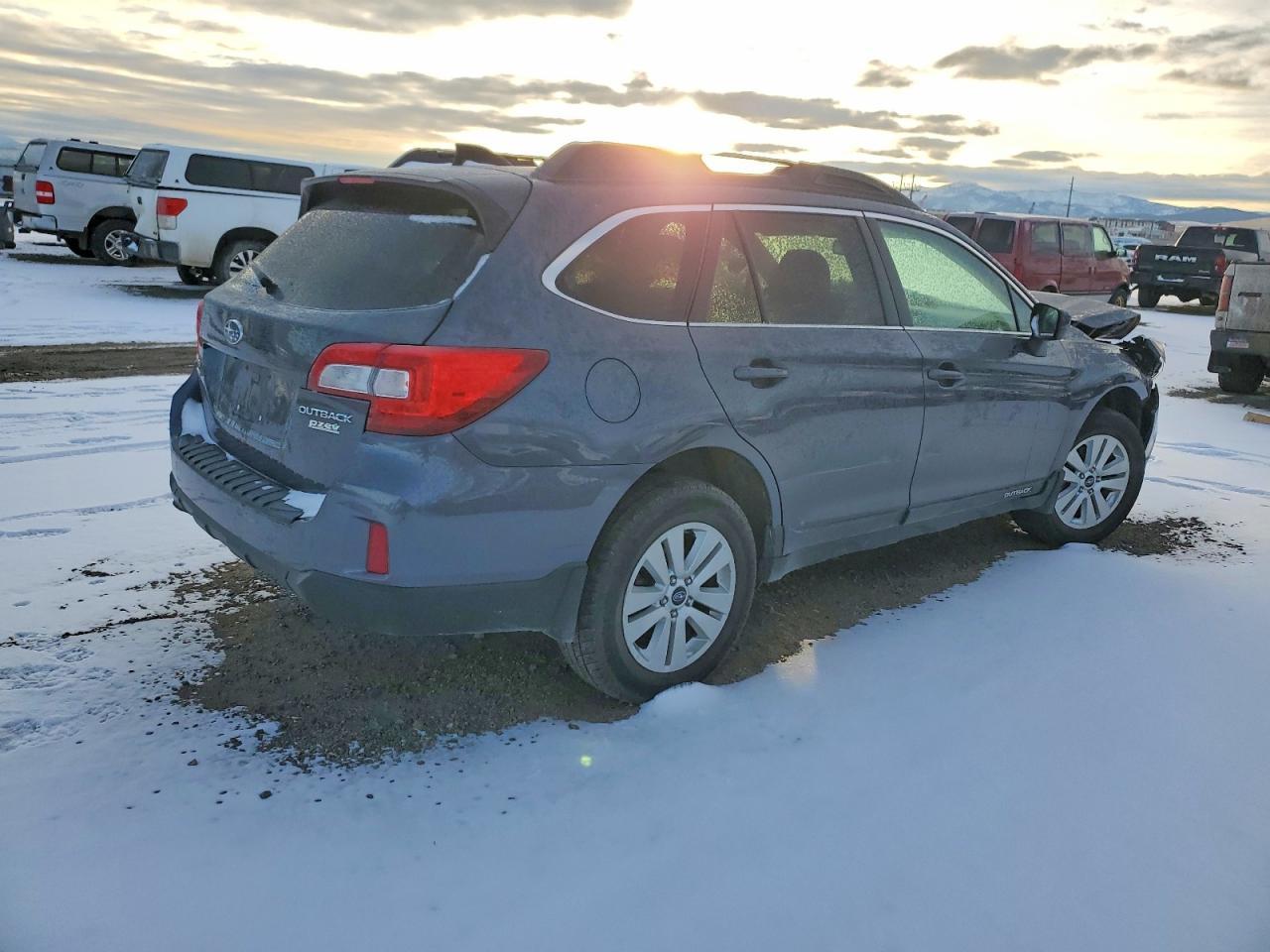 2016 Subaru Outback 2.5I Premium - Фото 3