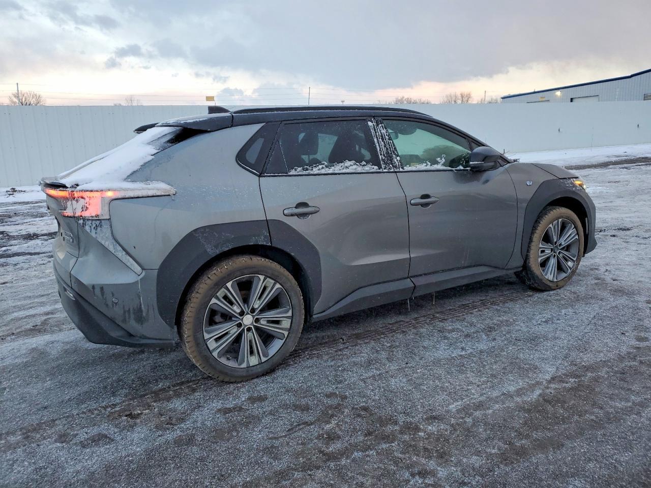 2023 Subaru Solterra Premium - Image 3