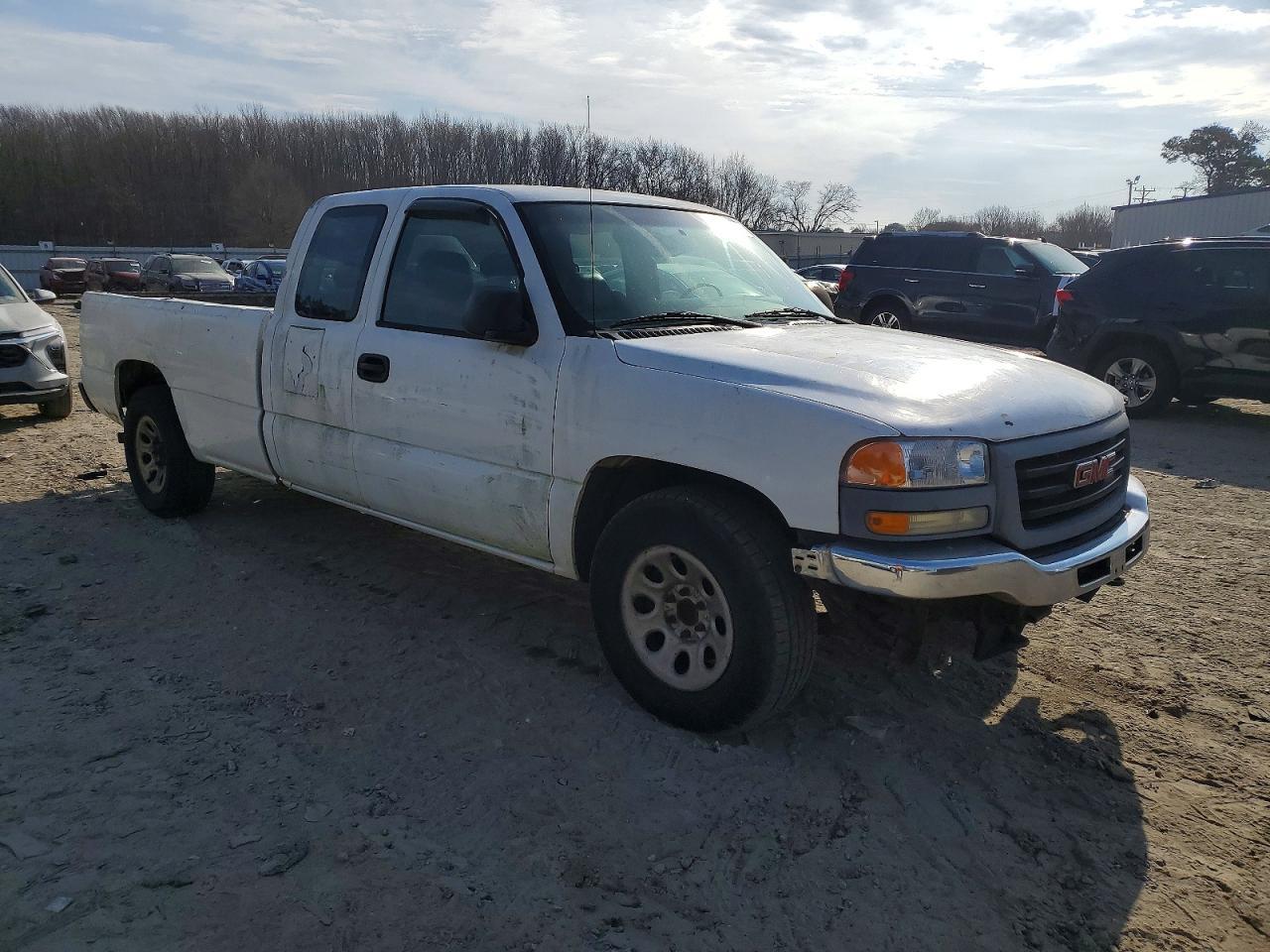 2005 GMC New Sierra C1500 - Фото 4
