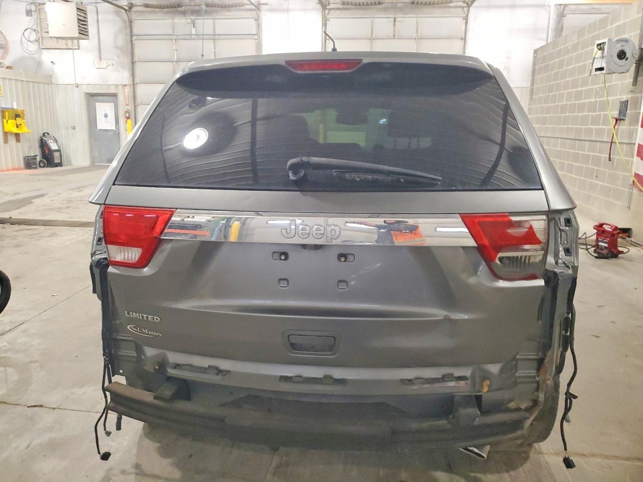 2012 Jeep Grand Cherokee Limited - Image 6