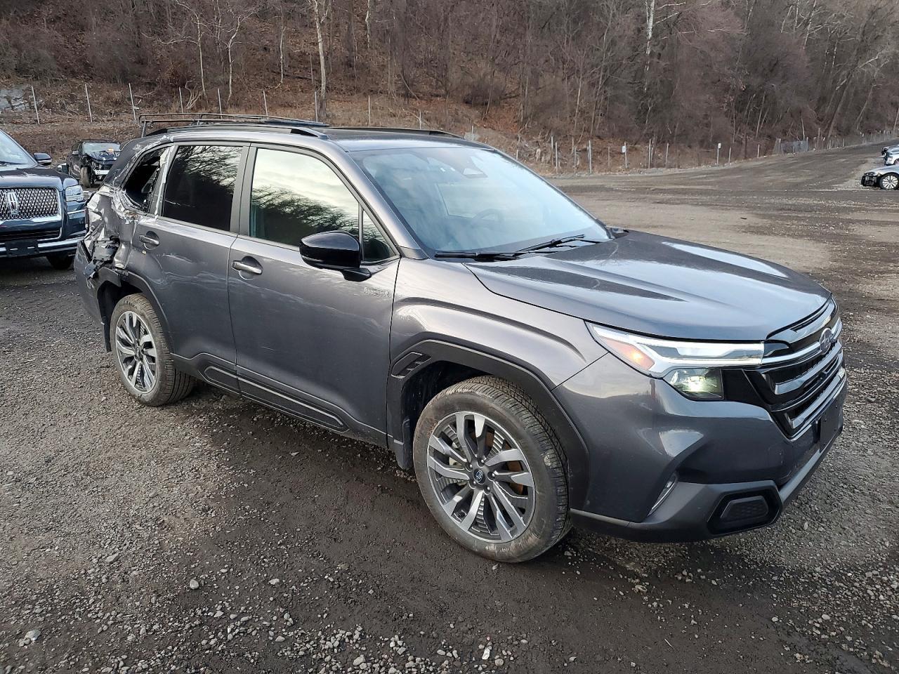 2025 Subaru Forester Touring - Фото 4