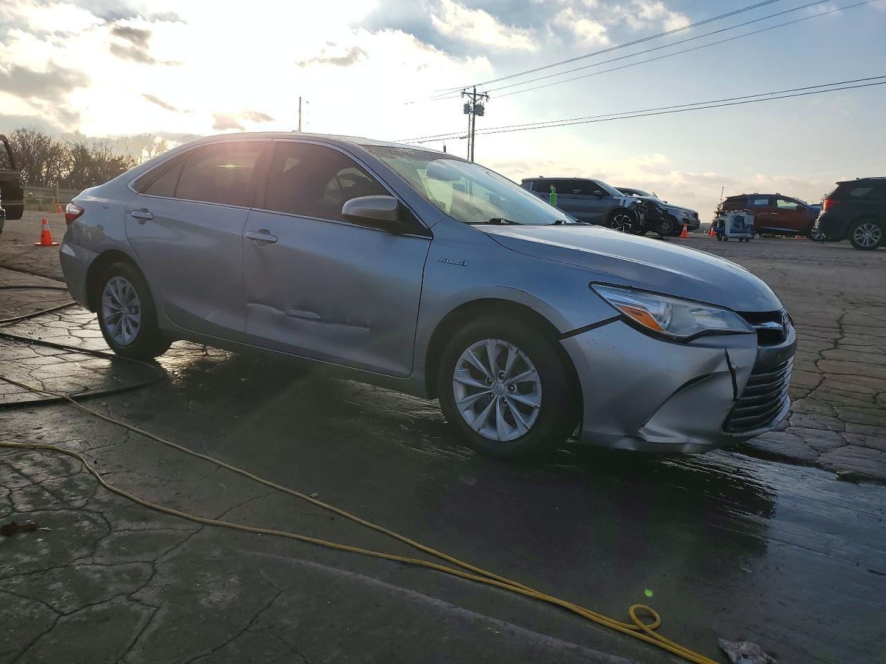 2016 Toyota Camry Hybrid - Фото 4