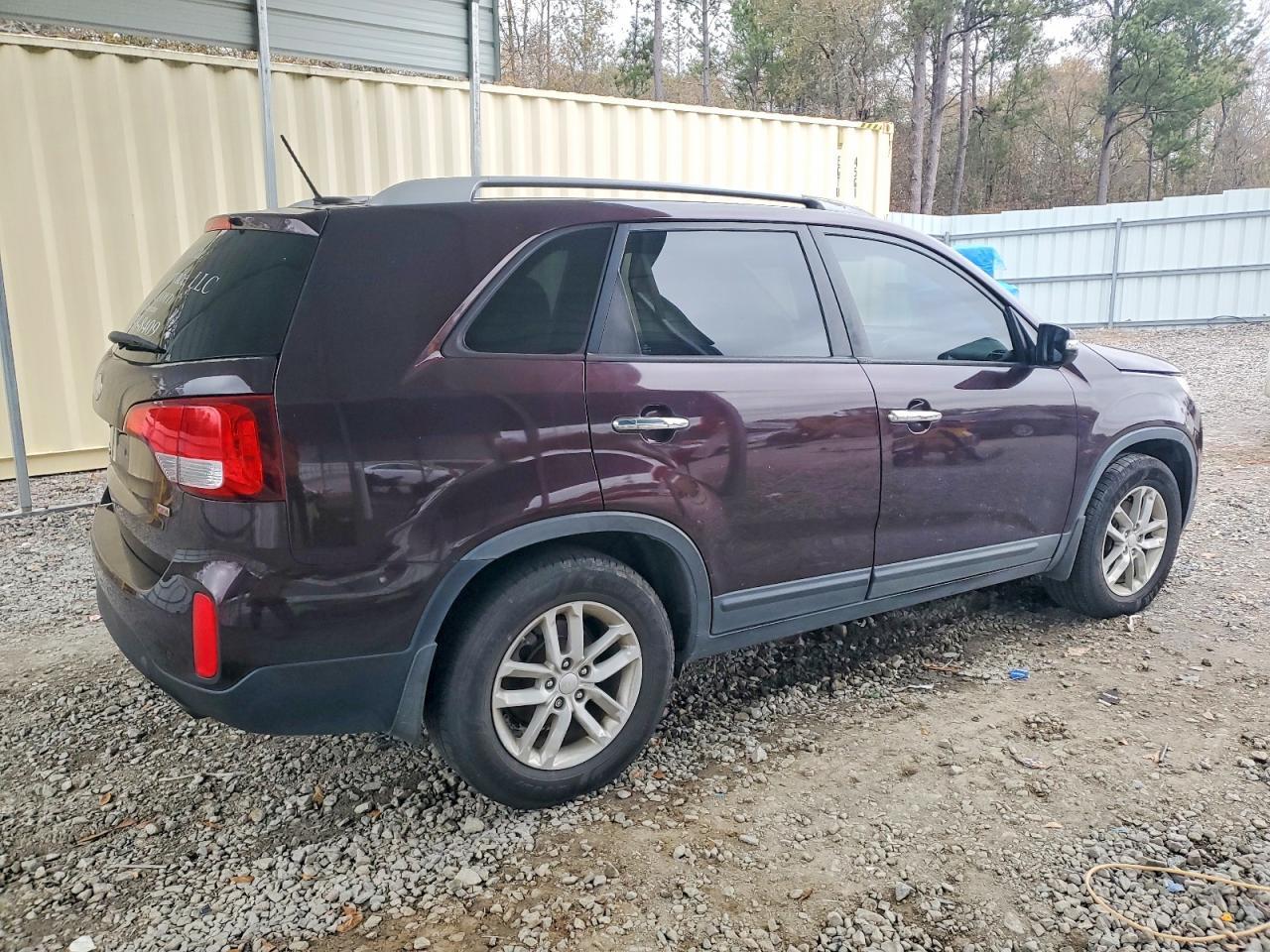 2014 Kia Sorento Lx - Image 3
