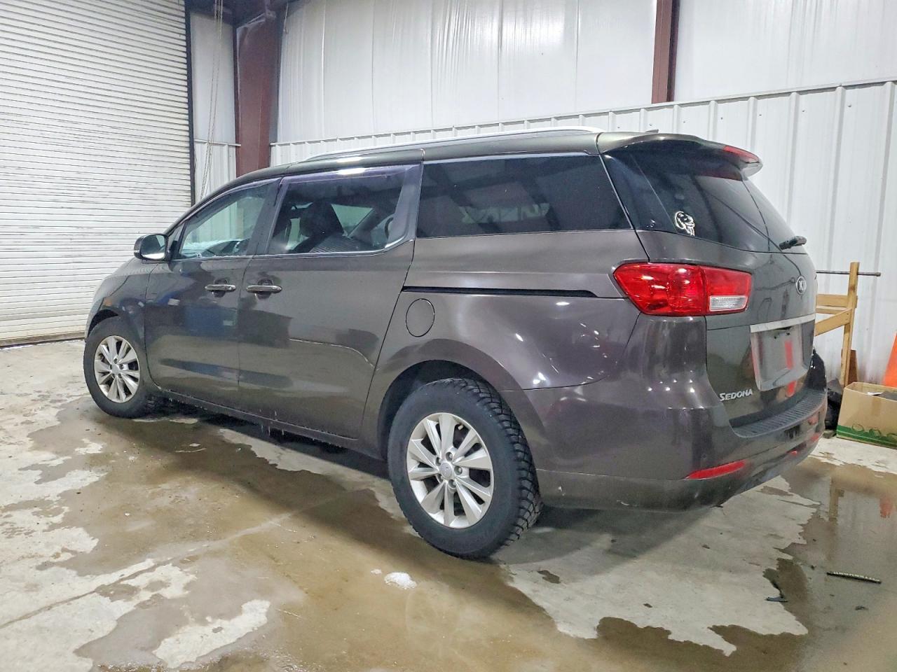 2016 Kia Sedona Lx - Фото 2