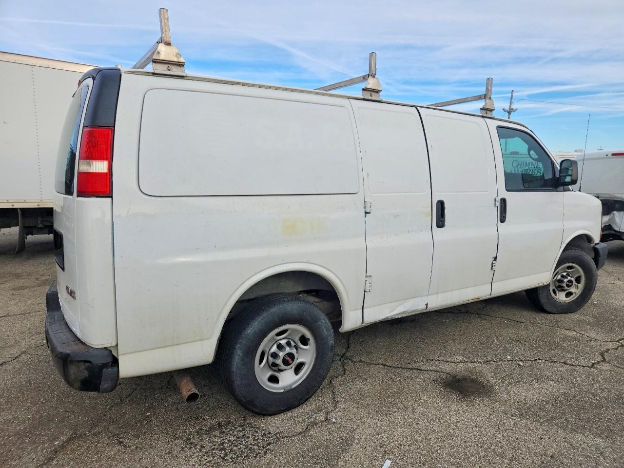 2015 GMC Savana - Фото 3