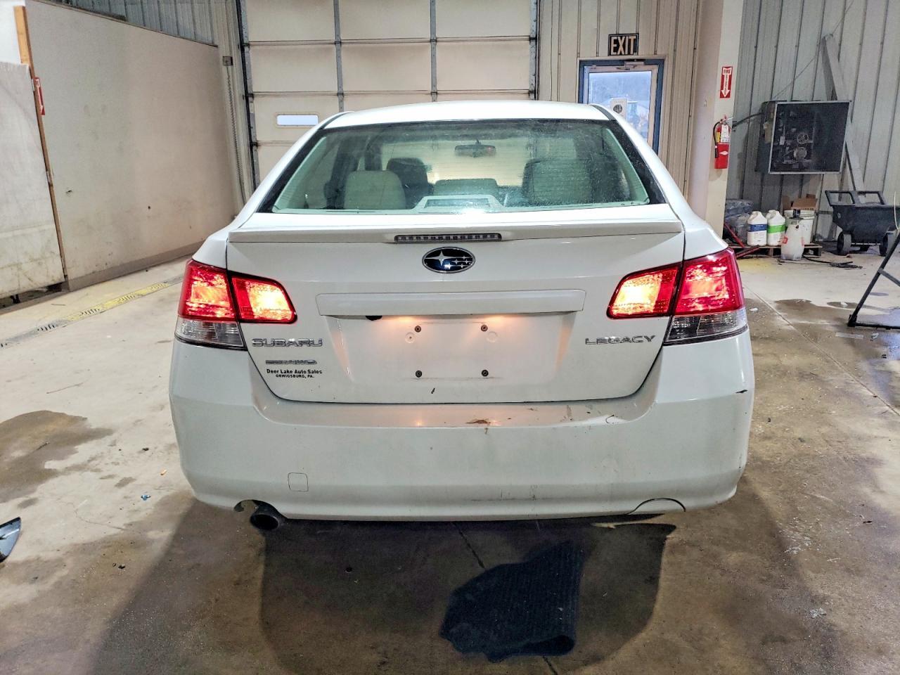 2012 Subaru Legacy 2.5I Premium - Image 6