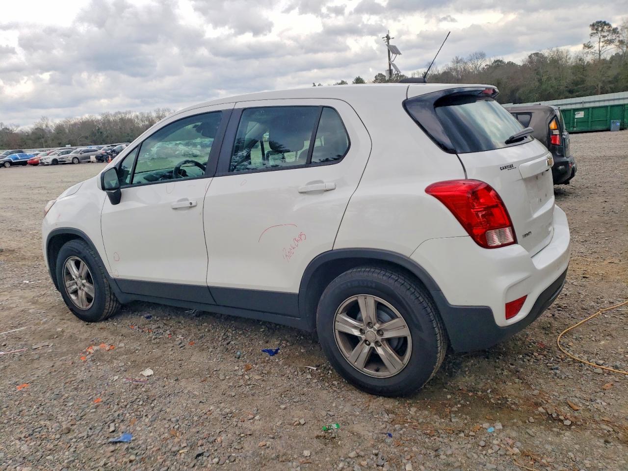 2019 Chevrolet Trax Ls - Image 2