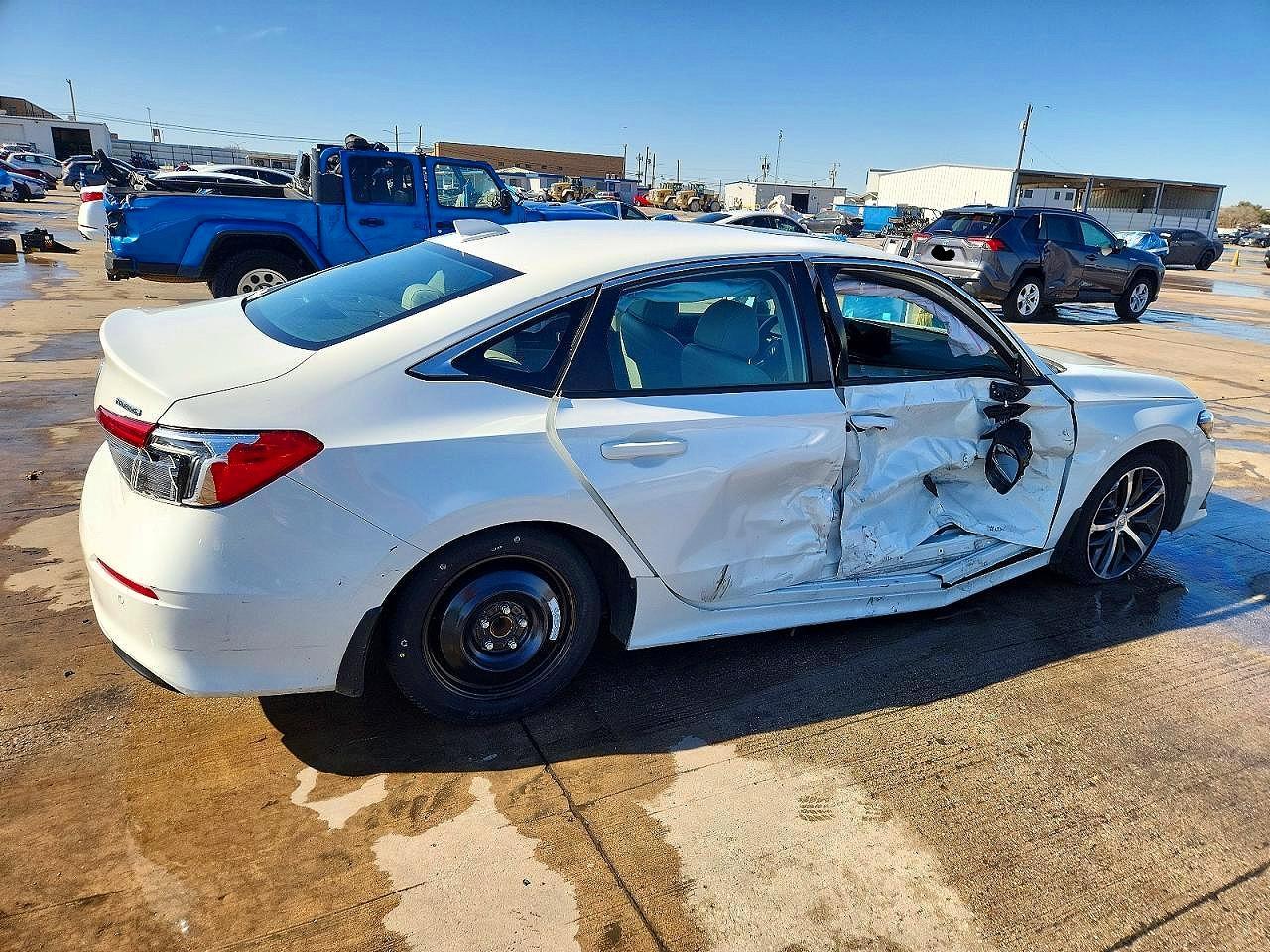 2023 Honda Civic Touring - Image 3