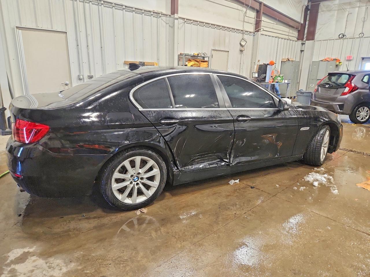 2016 BMW 535 I - Фото 3