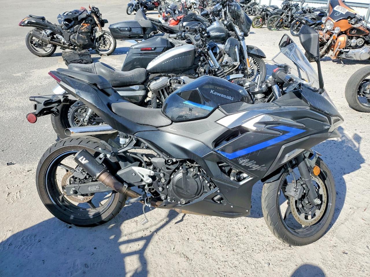 2025 Kawasaki Ex500 A